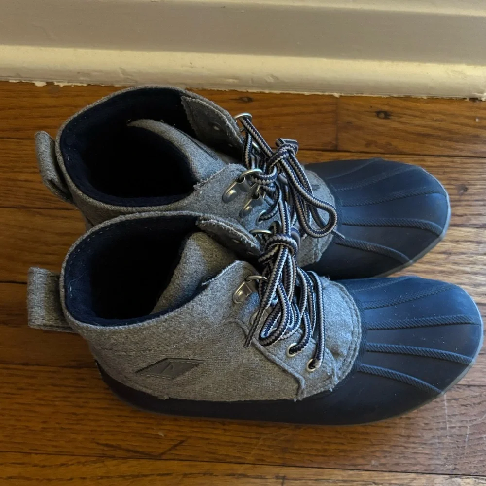 SPERRY Bowline Classic Duck Boot in Gray and Blue